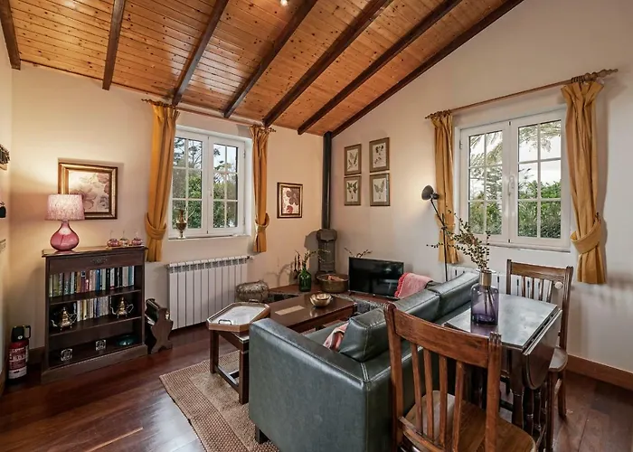 Quinta Devonia By An Island مزرعة للإقامة