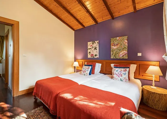 Quinta Devonia By An Island